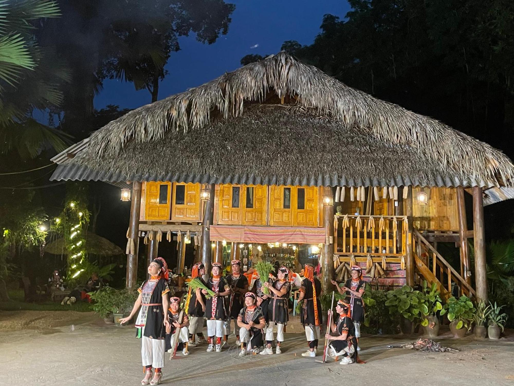 Vu Linh Palm House Homestay - Bungalow Yen Bai Exteriér fotografie