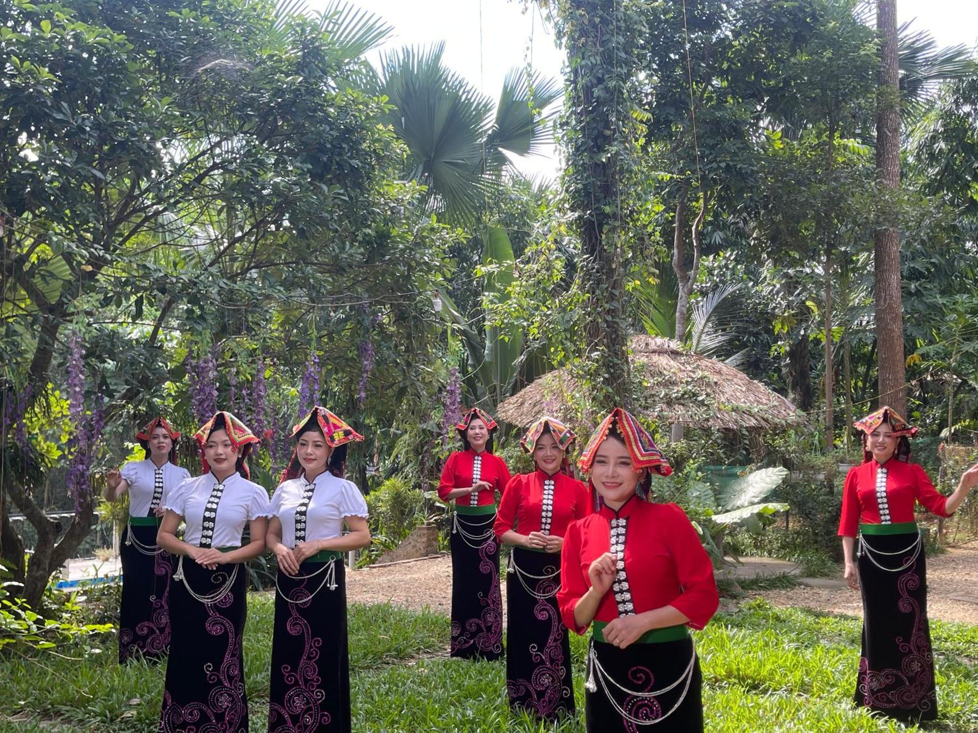 Vu Linh Palm House Homestay - Bungalow Yen Bai Exteriér fotografie